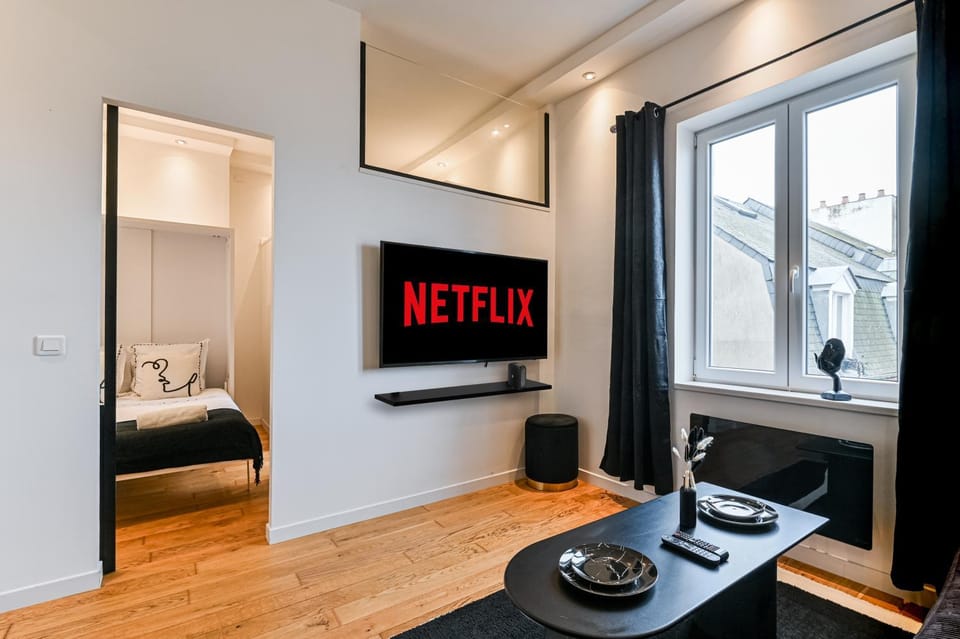 TV and multimedia, Living room, Bedroom