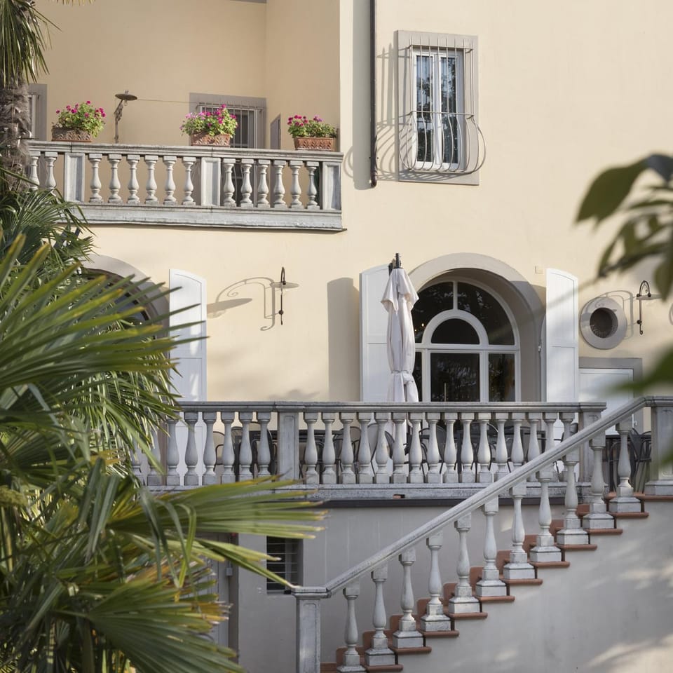 Property building, Balcony/Terrace