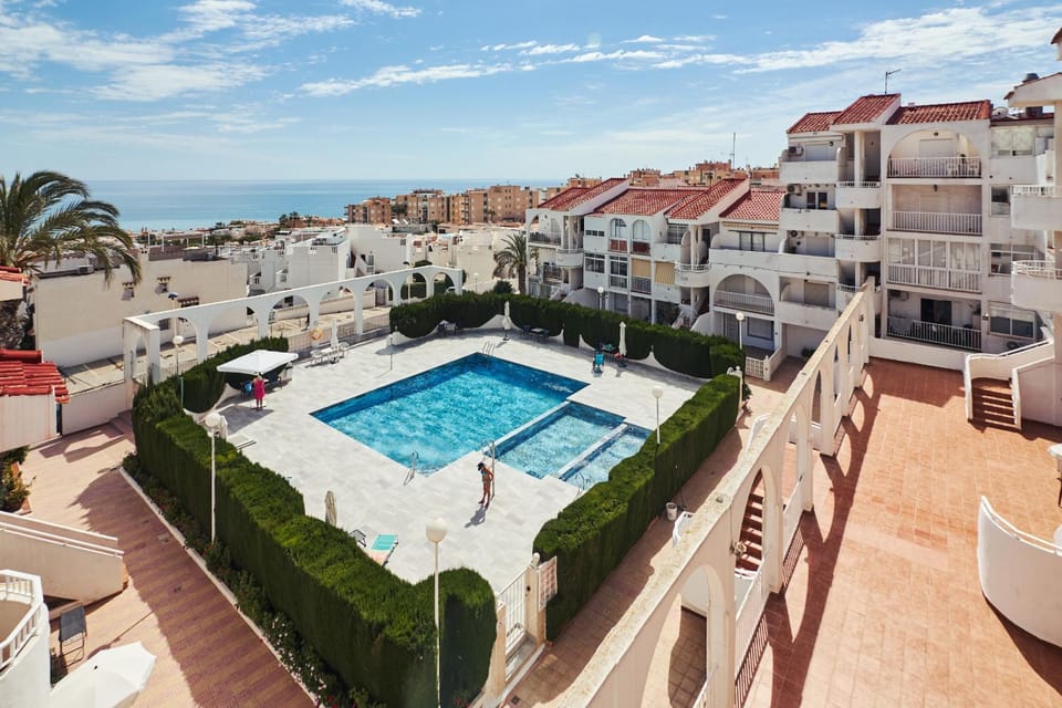Property building, Natural landscape, Swimming pool, Swimming pool