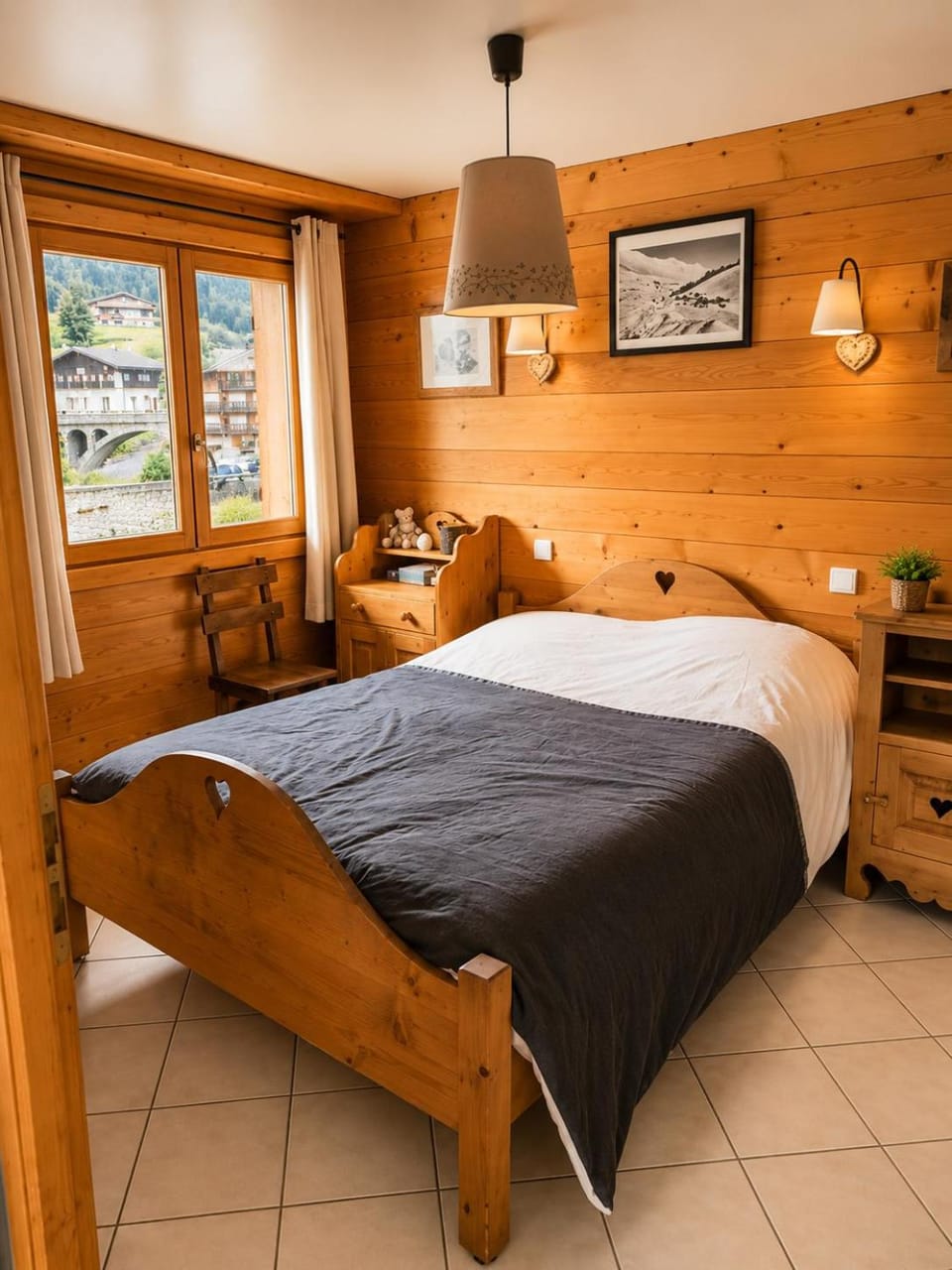 Bed, Photo of the whole room, Bedroom