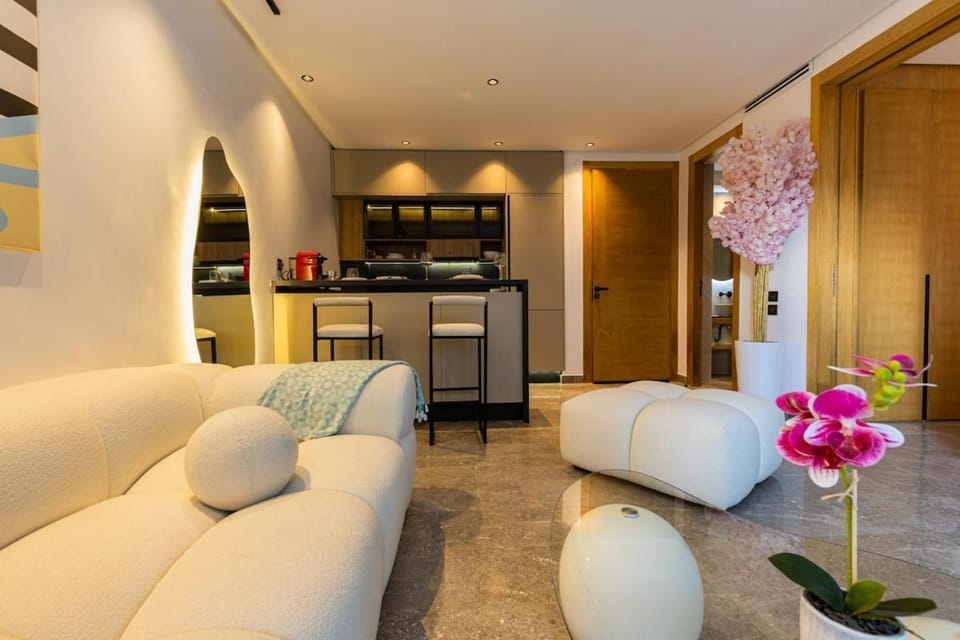 Modern Seaside Apartment with Pool & Parking Apartment in Casablanca