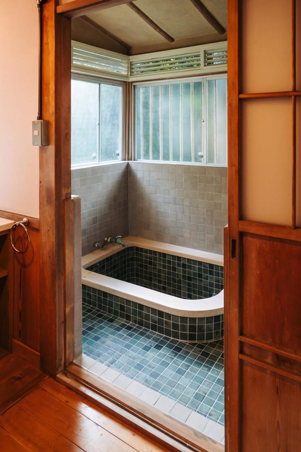Hot Spring Bath, Bathroom, Public Bath, Bath