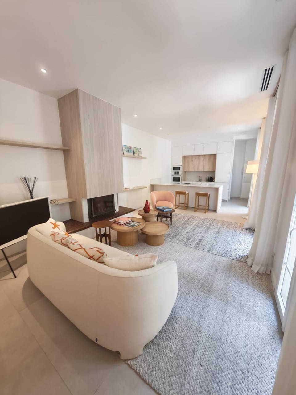 Communal lounge/ TV room, Living room, Seating area, Dining area