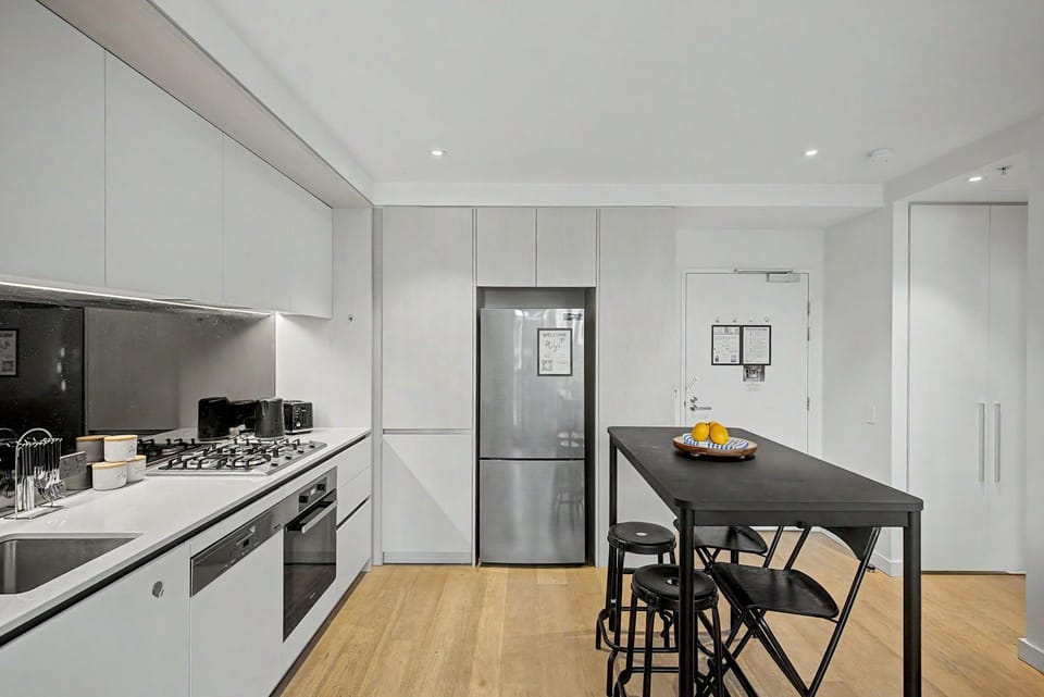 Dining area, dishwasher, kitchen