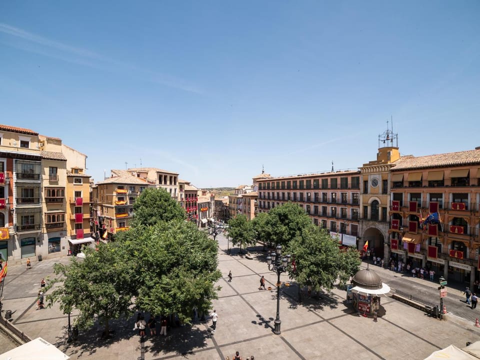Suite Deluxe con vistas a Plaza de Zocodover 2 Apartment in Toledo