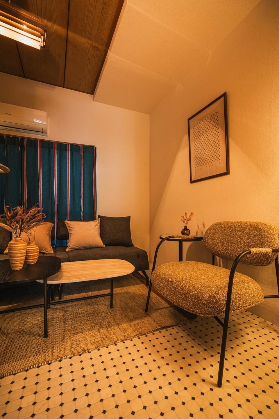 Living room, Seating area