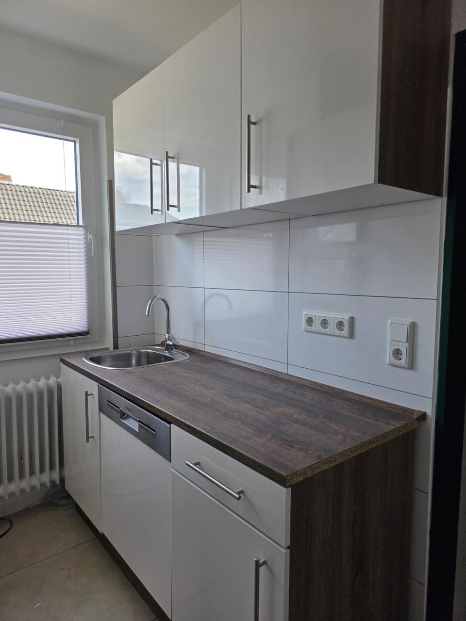 Kitchen or kitchenette, Communal kitchen, dishwasher, kitchen
