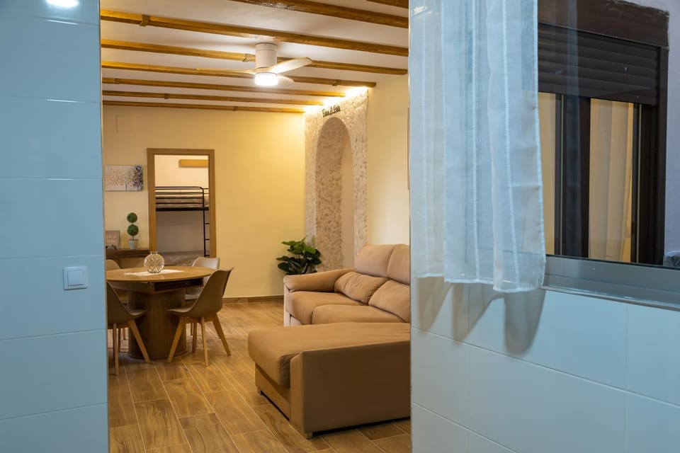 Casa Rural Con Jacuzzi En Castillo Buñol House in Valencian Community