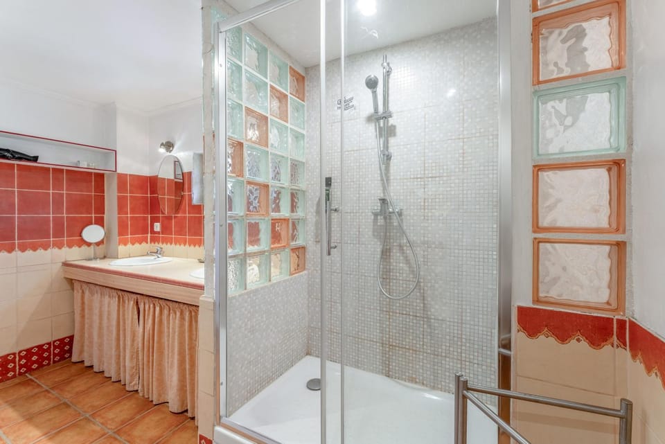 Bathroom, Living room