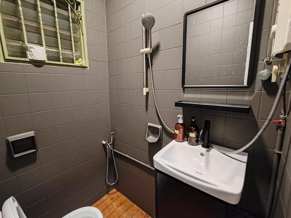 Toilet, Bathroom