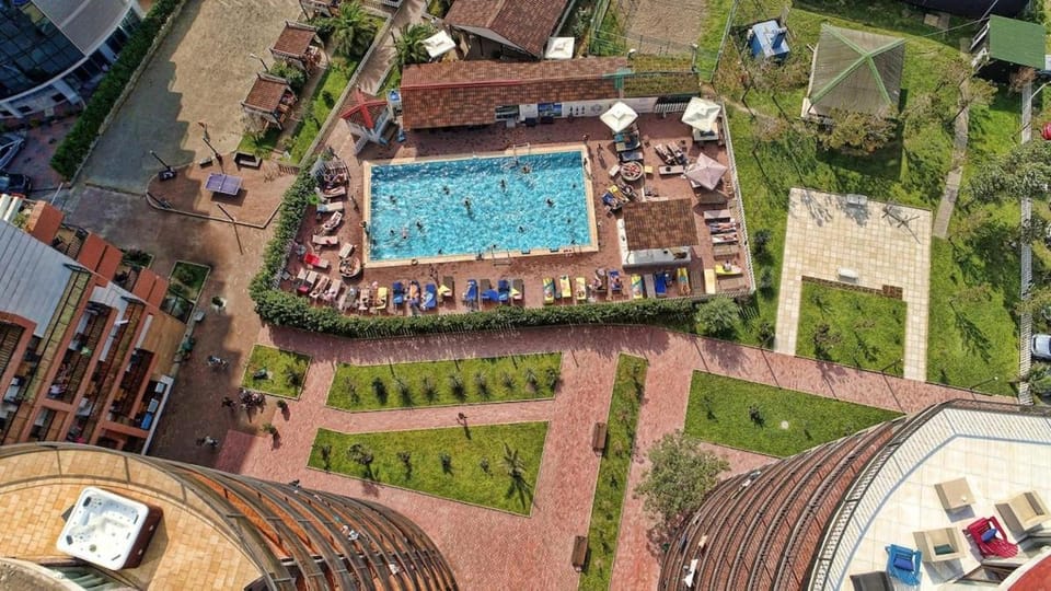 Pool view, Swimming pool