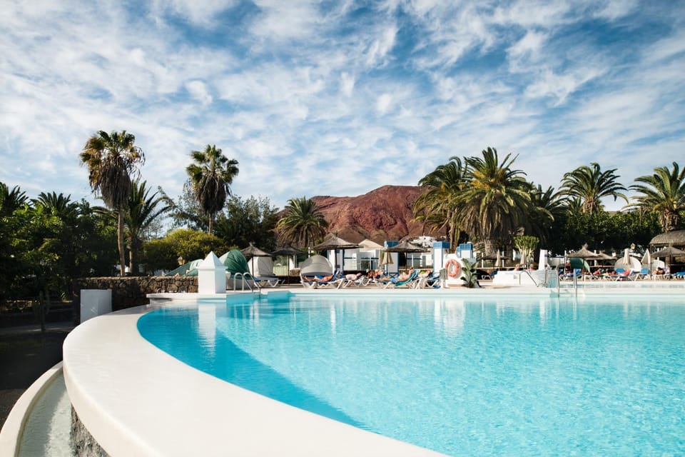 Landmark view, Mountain view, Swimming pool, Swimming pool