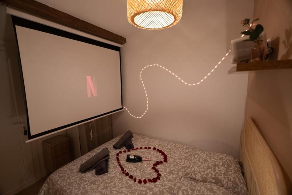 Maison Romantique avec Cinéma House in Agde
