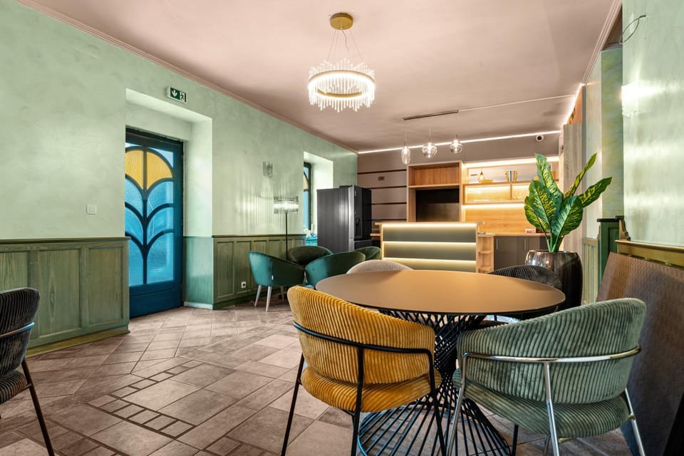 Property building, Lobby or reception, Seating area