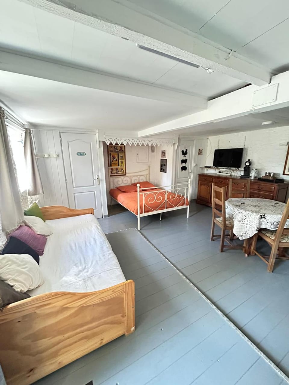 Dining area, Bedroom