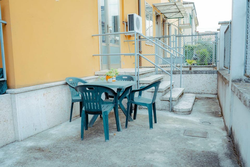 Patio, Seating area