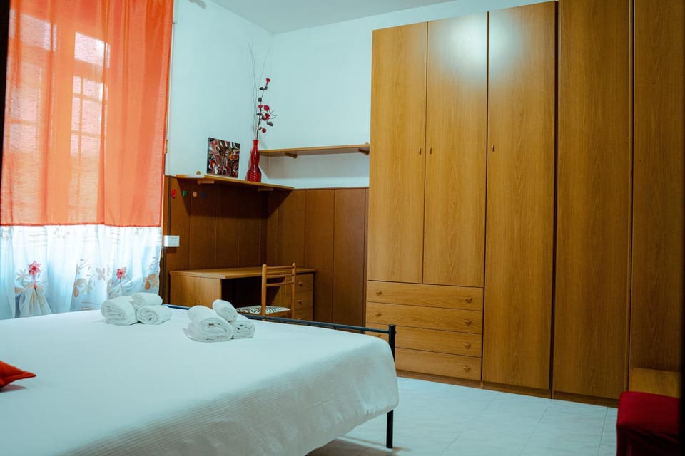 Bed, Bedroom, wardrobe