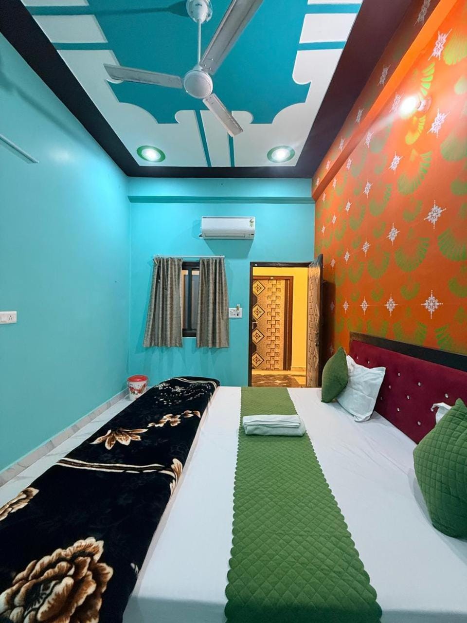 Bed, Bedroom, air conditioner