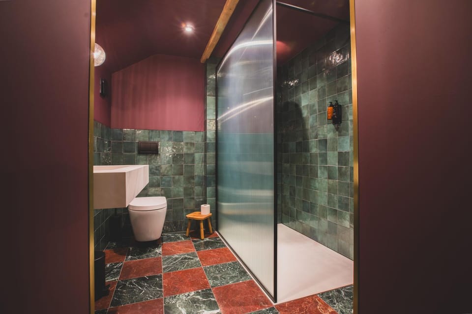 Shower, Toilet, Bathroom