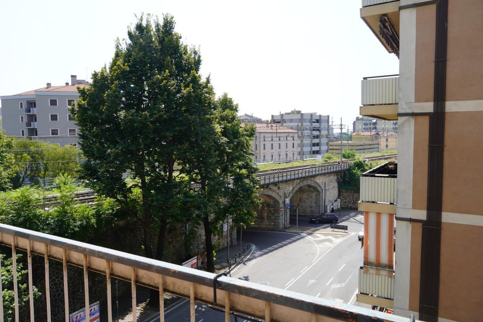 Property building, Day, Neighbourhood, City view, Street view