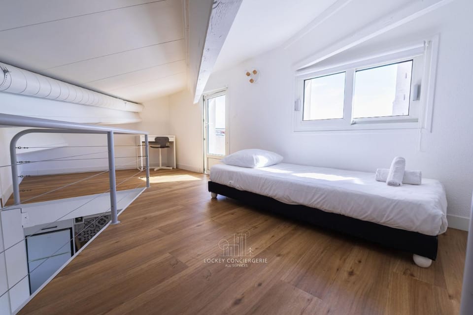 Sur les toits du Vieux Port avec terrasse Apartment in La Rochelle
