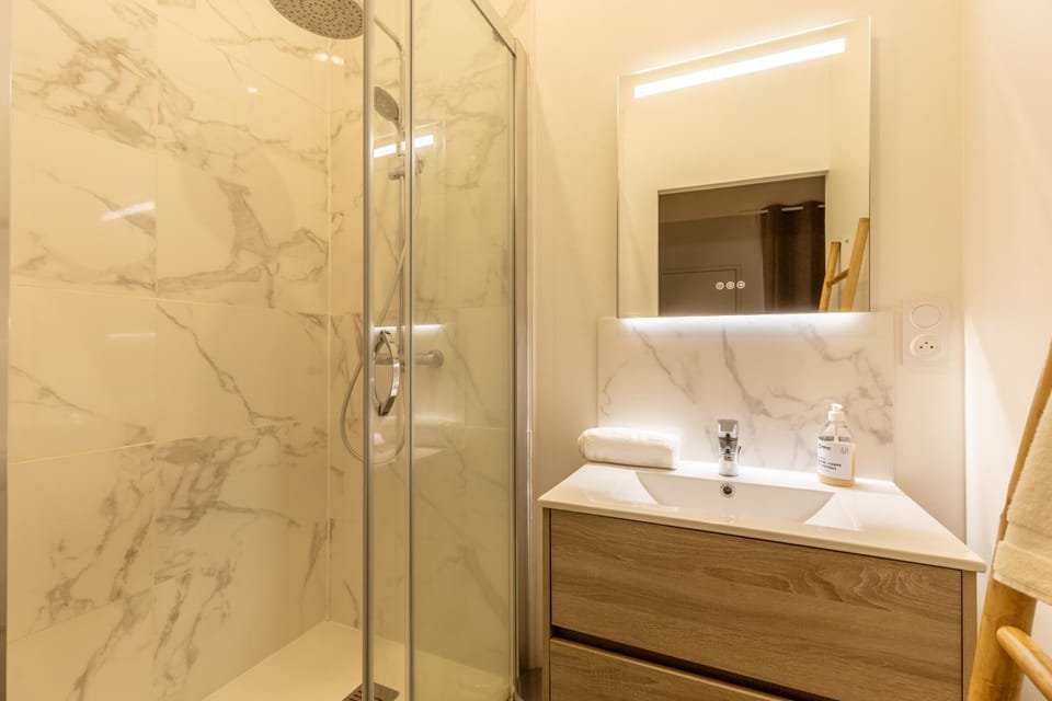 Shower, Bathroom