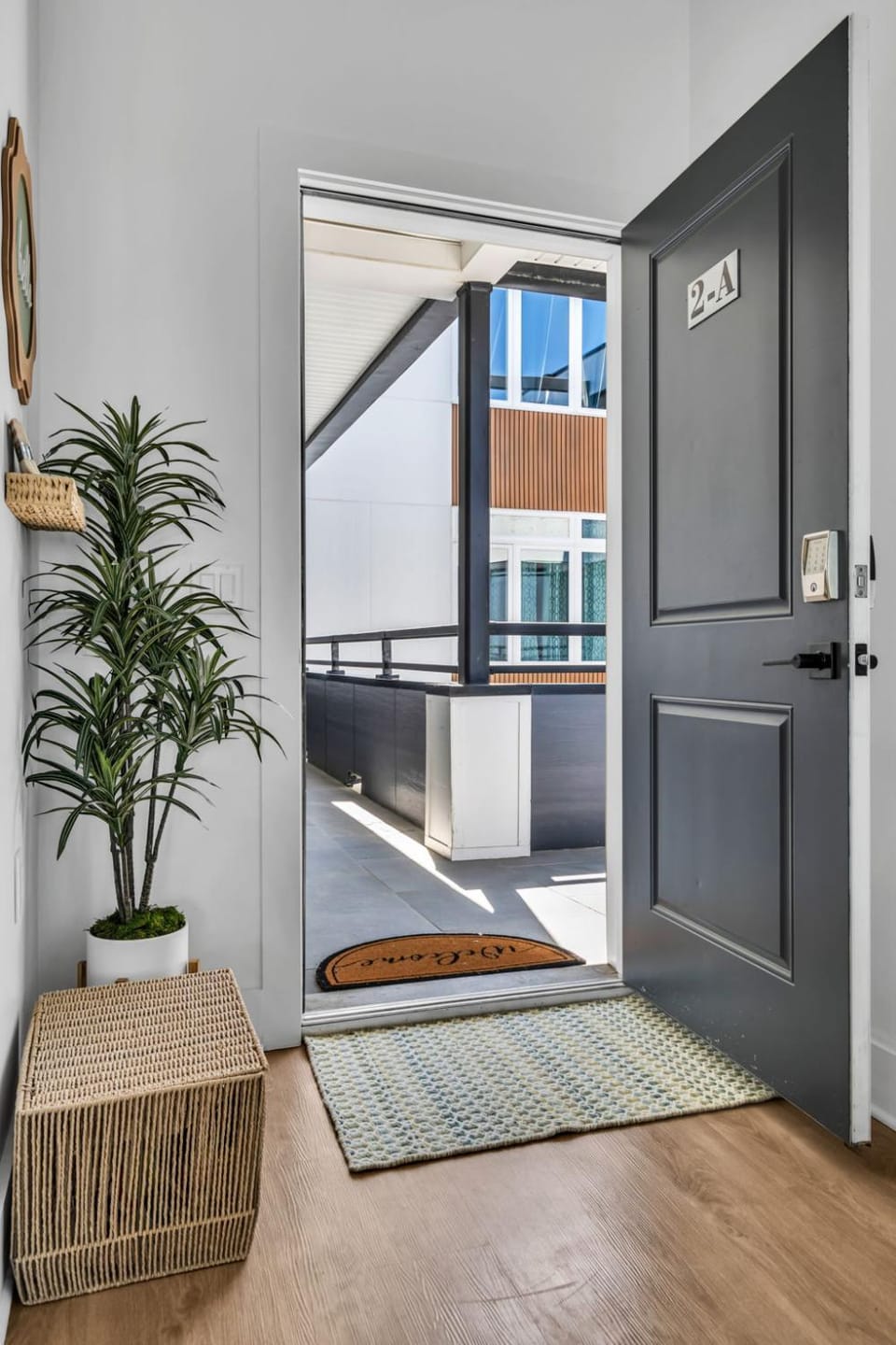Facade/entrance, Seating area