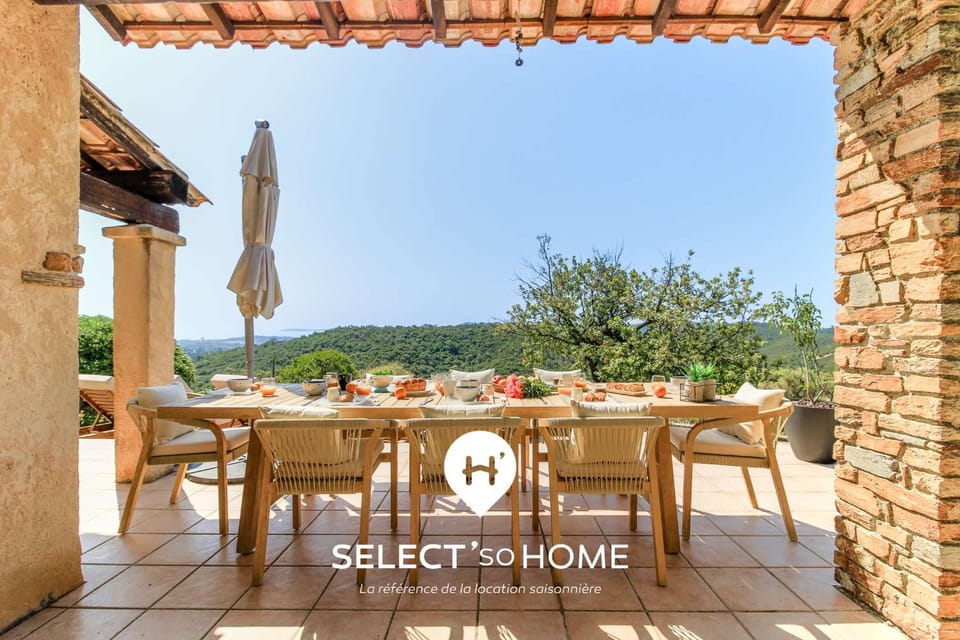 Property building, Patio, Day, Natural landscape, View (from property/room), Balcony/Terrace, Dining area, Mountain view
