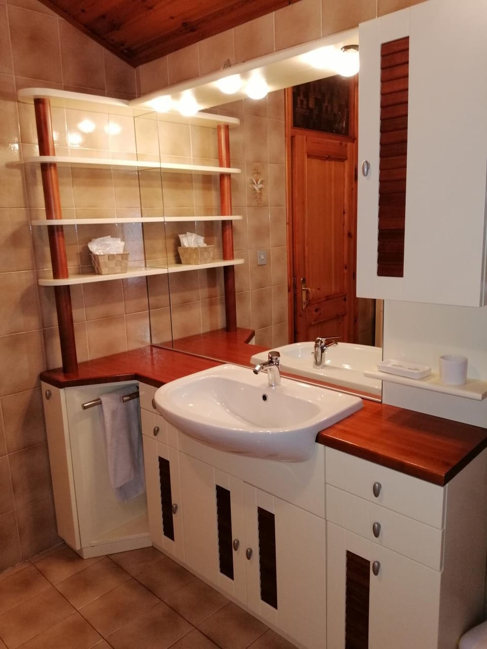 Bathroom, Living room