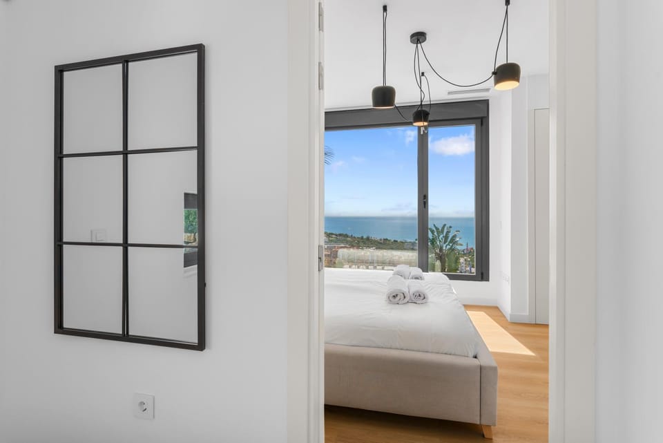 Bed, Photo of the whole room, Bedroom, Sea view
