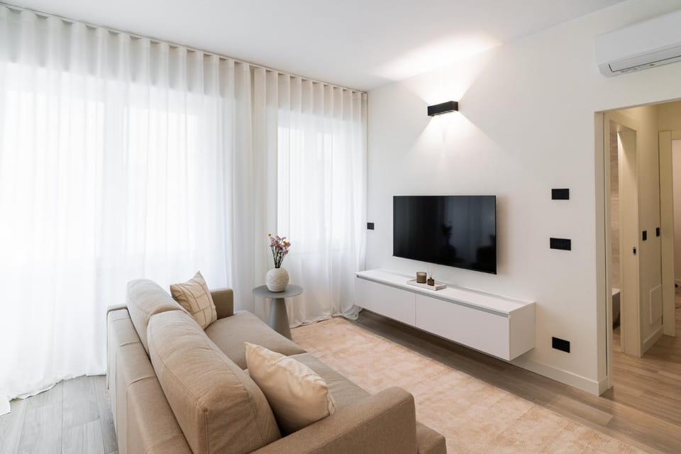 TV and multimedia, Living room, Seating area