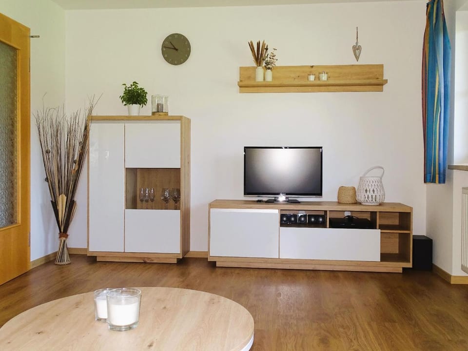 TV and multimedia, Living room