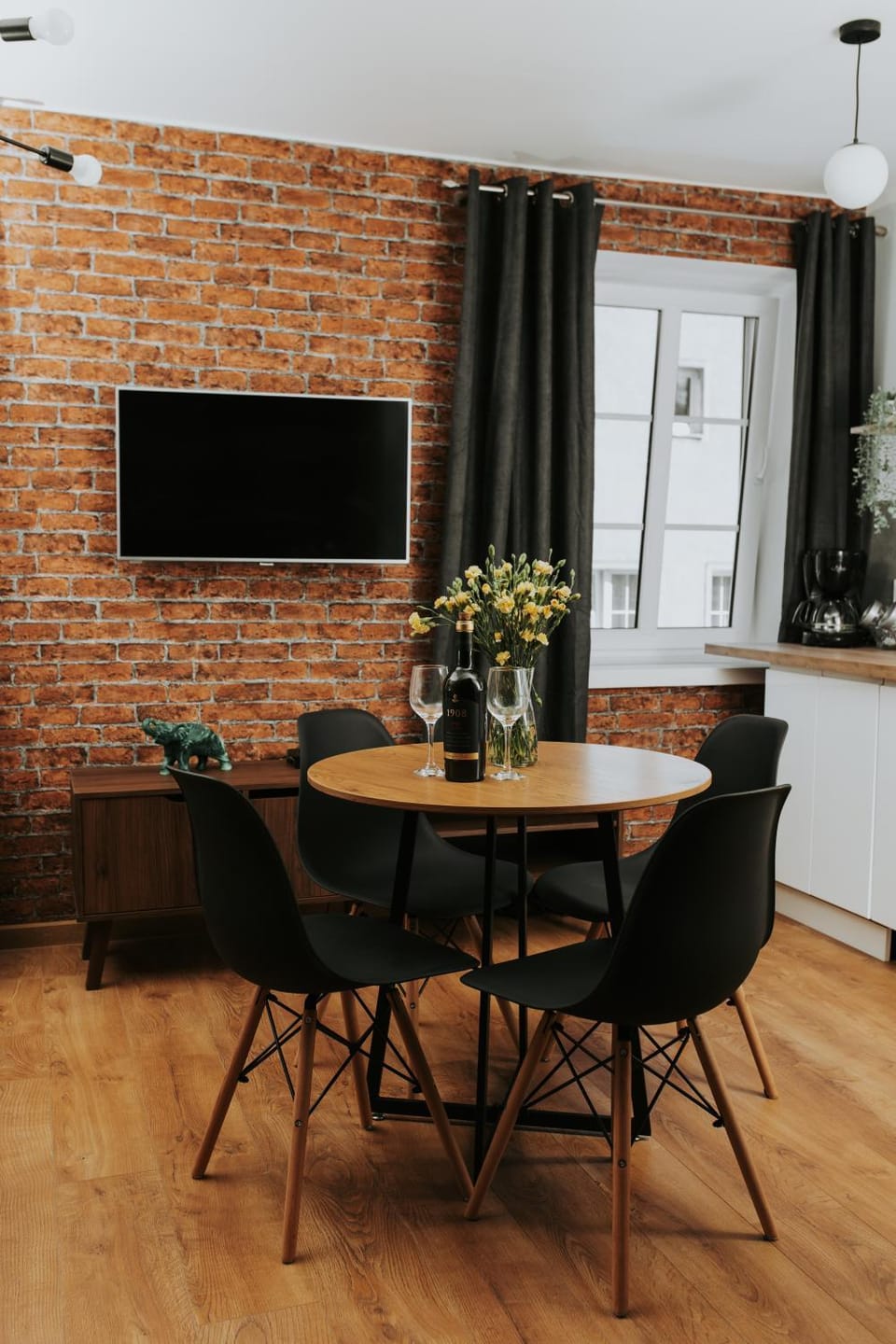 TV and multimedia, Living room