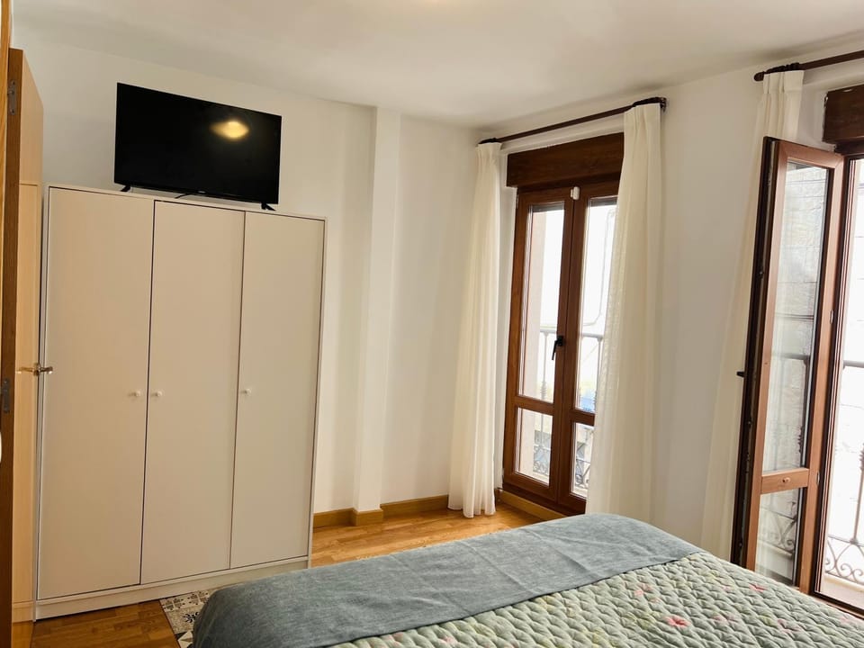Bed, Bedroom, wardrobe