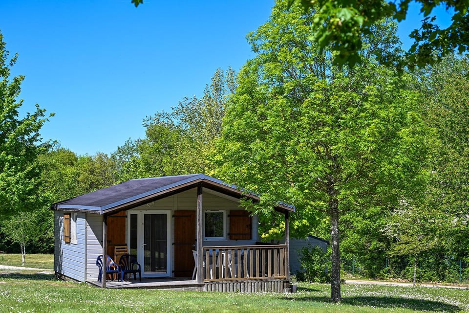 Property building, Natural landscape, Garden view