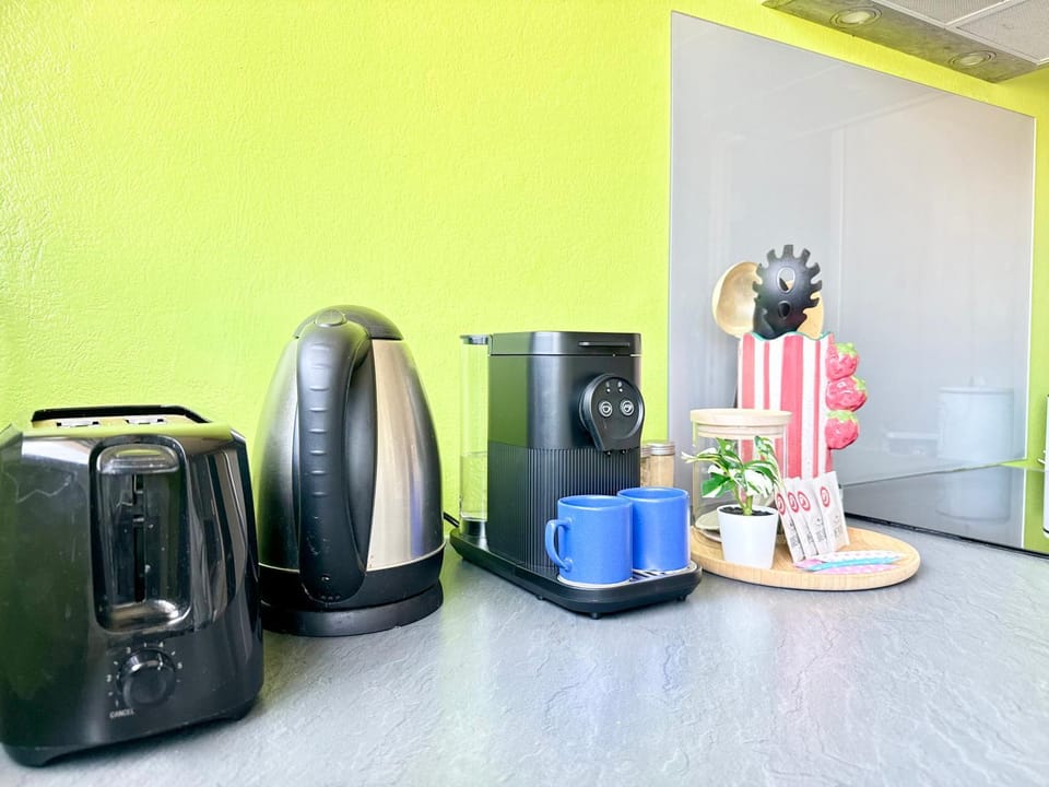 Coffee/tea facilities