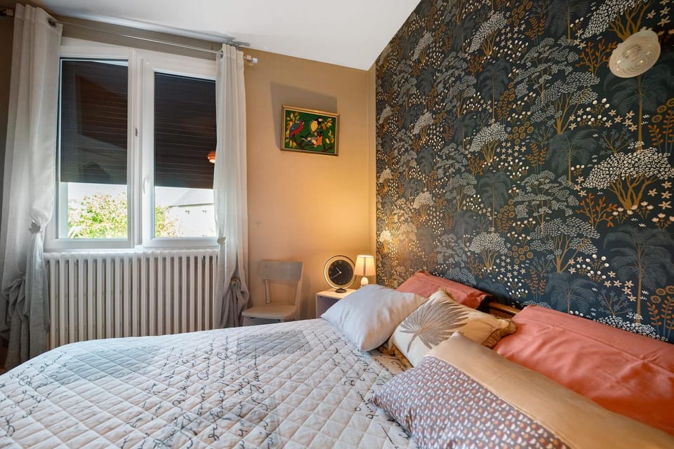 Living room, Bedroom