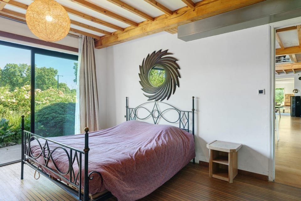 Property building, Living room, Bedroom