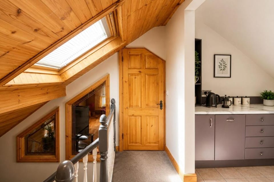 Charming Loft Retreat Perfect Craughwell Getaway Apartment in County Galway