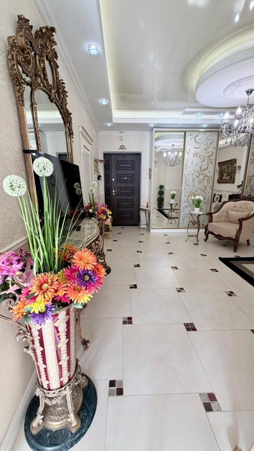 Luxury Classic Apartment Apartment in Odessa