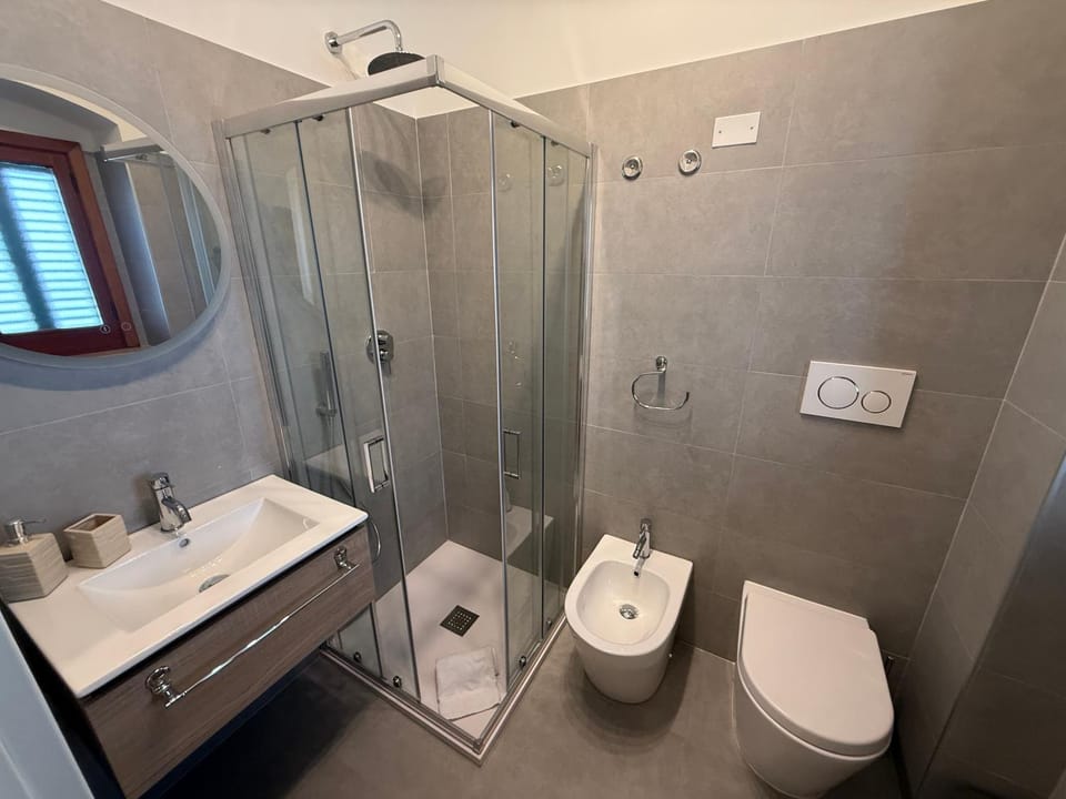 Shower, Toilet, Bathroom, bidet