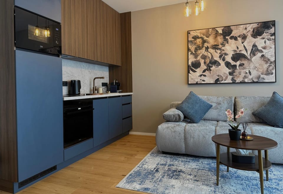 Kitchen or kitchenette, Living room