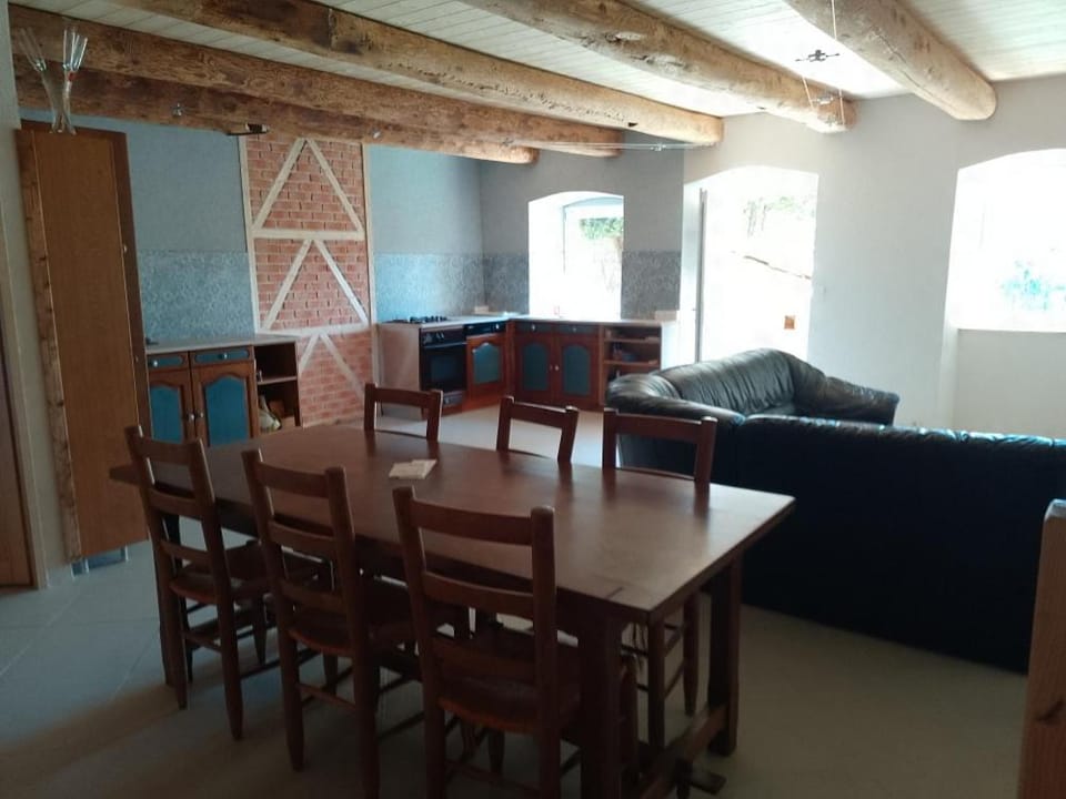 Maison campagne avec Jacuzzi House in Auvergne-Rhône-Alpes