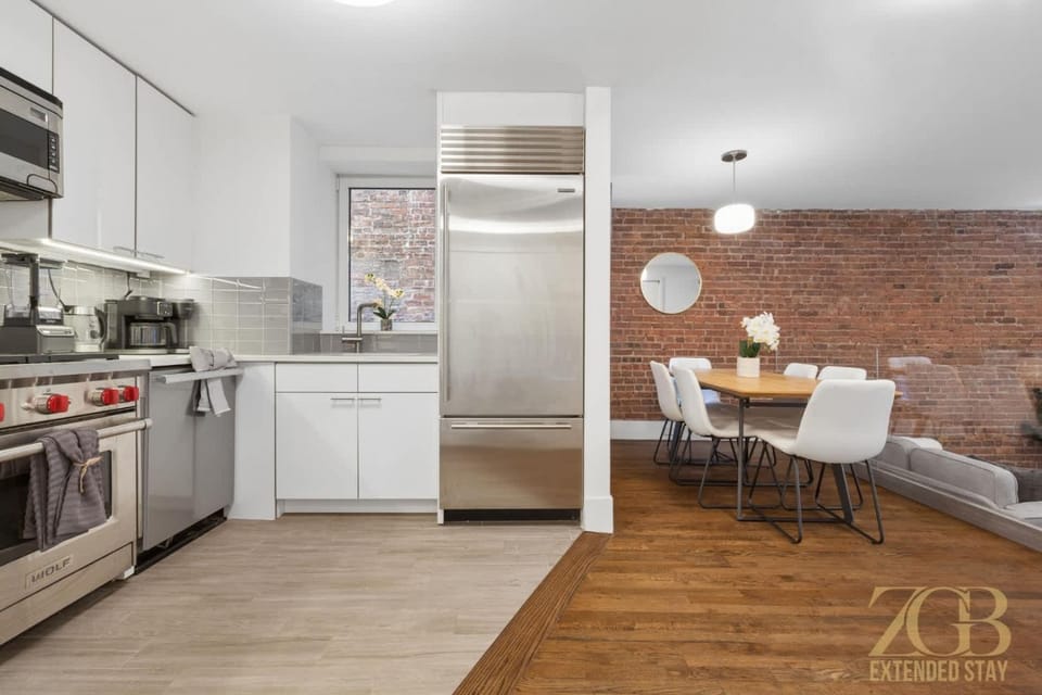 Prime UES Newly Renovated Luxury 2BR Central Park Apartment in Upper East Side