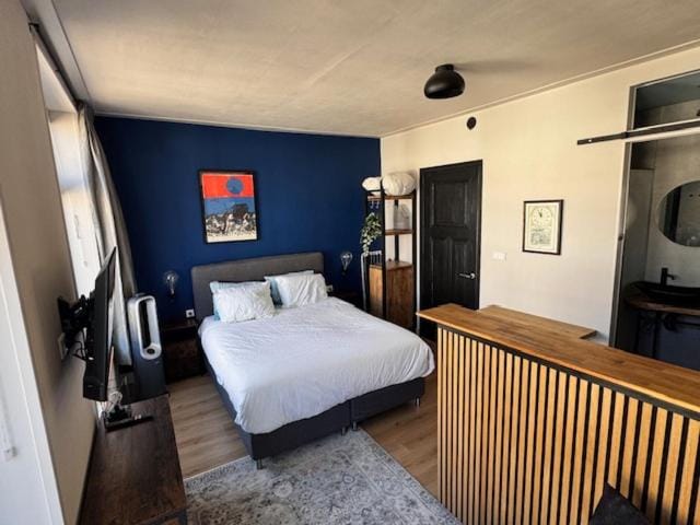 Living room, Bedroom