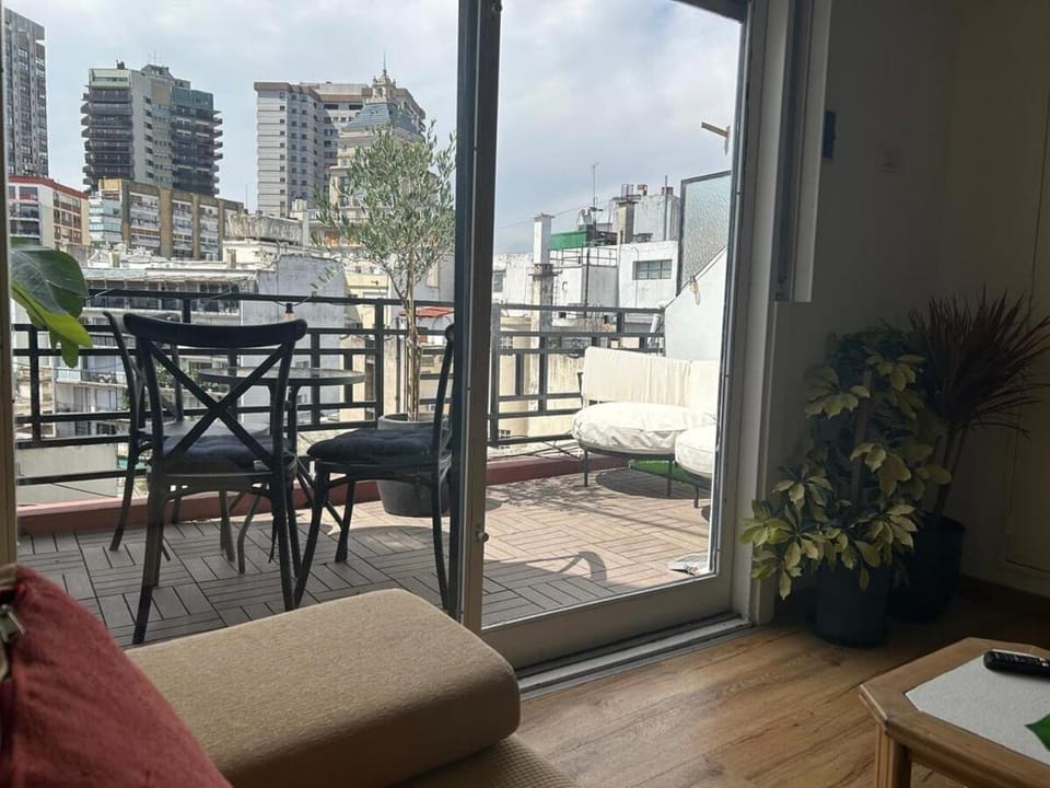 Studio en excelente zona y con terraza propia Apartment in Buenos Aires