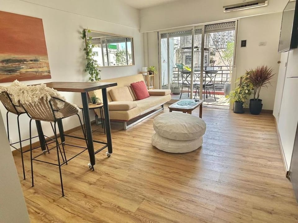 Studio en excelente zona y con terraza propia Apartment in Buenos Aires