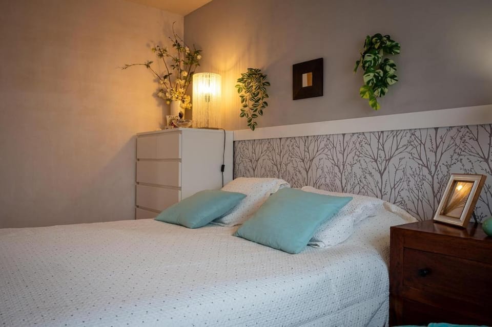 AT002 House with garden, the beach 5 min by car House in Creixell