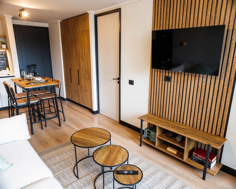 Chic 1BR in Nunoa Cozy Balcony Pool Access Apartment in Santiago