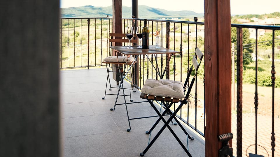 Natural landscape, View (from property/room), Balcony/Terrace